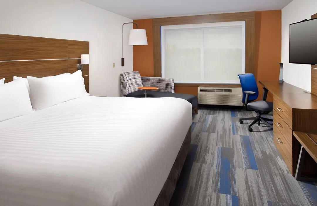 Holiday Inn Express & Suites By Ihg Altoona By Ihg-1