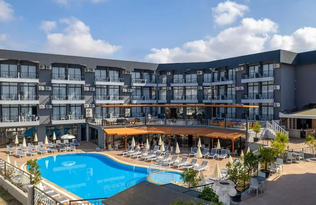 Clover Magic Park Side Hotel-1
