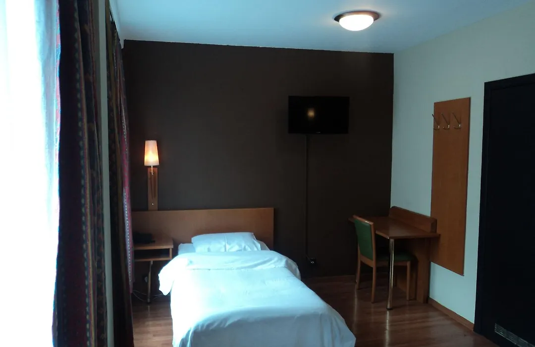Albert Hotel-1