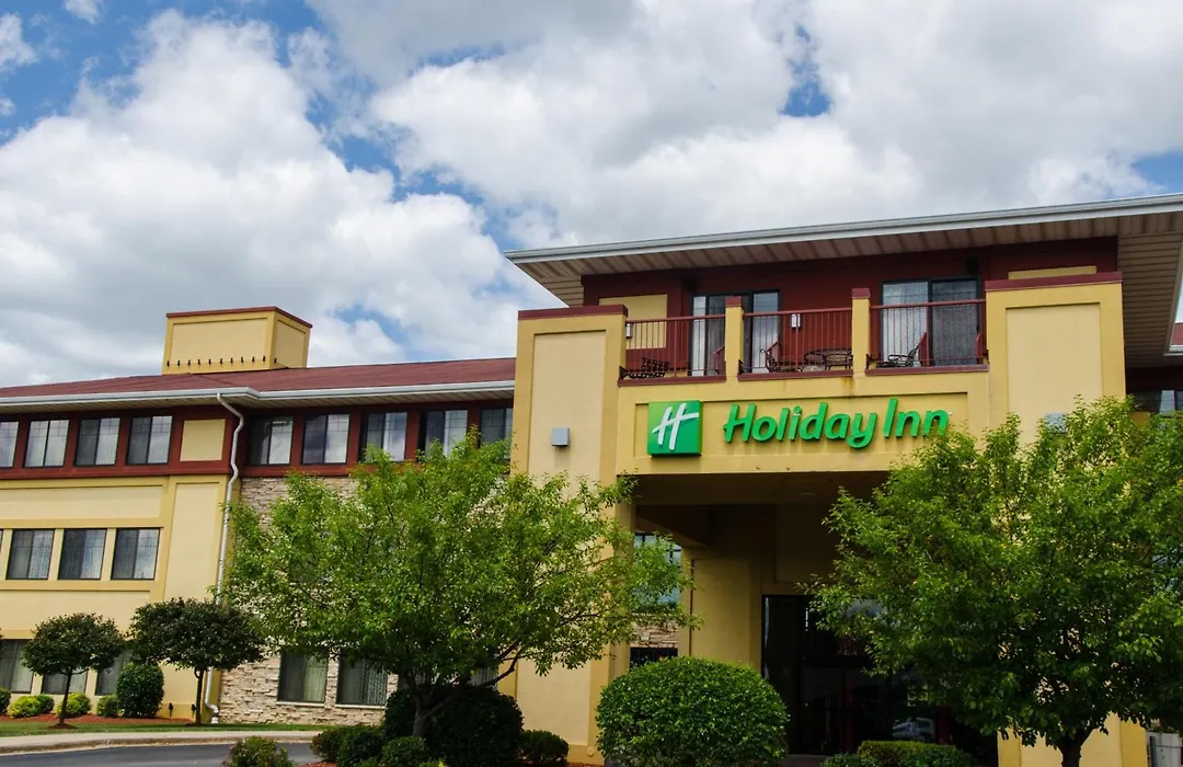 Holiday Inn Hotel Pewaukee-Milwaukee West By Ihg-1