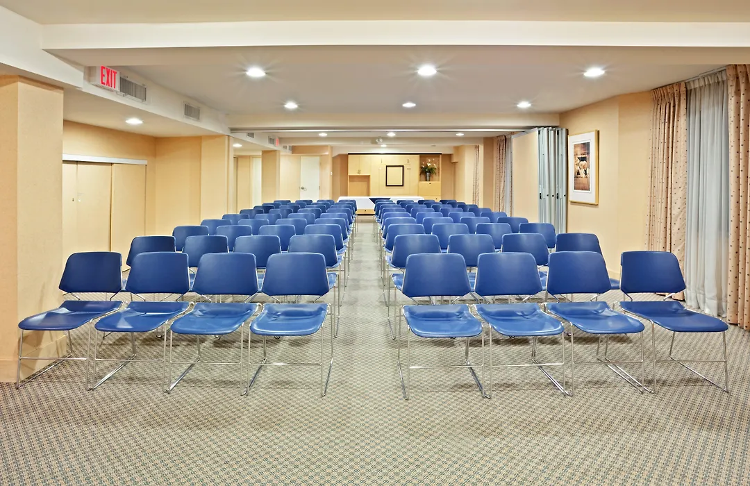 Holiday Inn Express & Suites Langley By Ihg-1