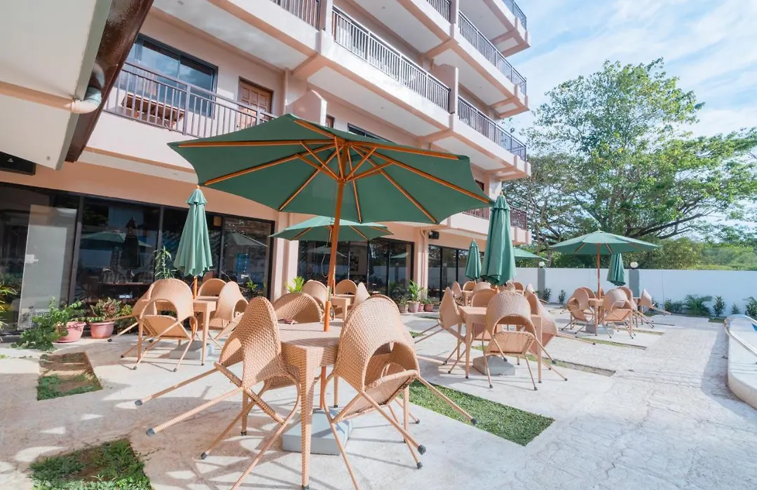 Island Wanderers Inn-1