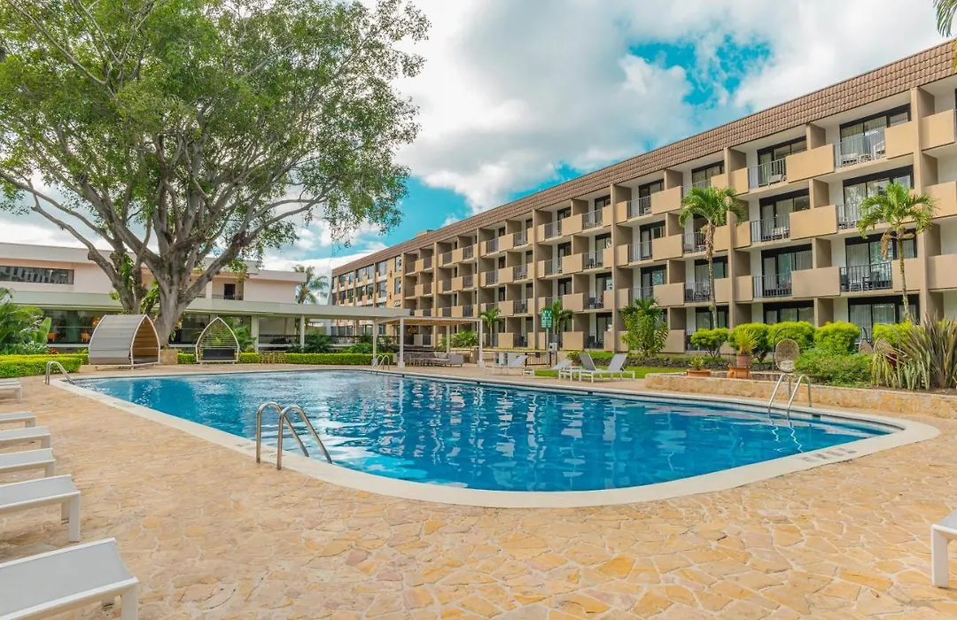 Irazu Hotel & Studios-1