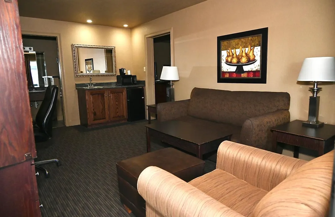 Fortune Inn & Suites-1