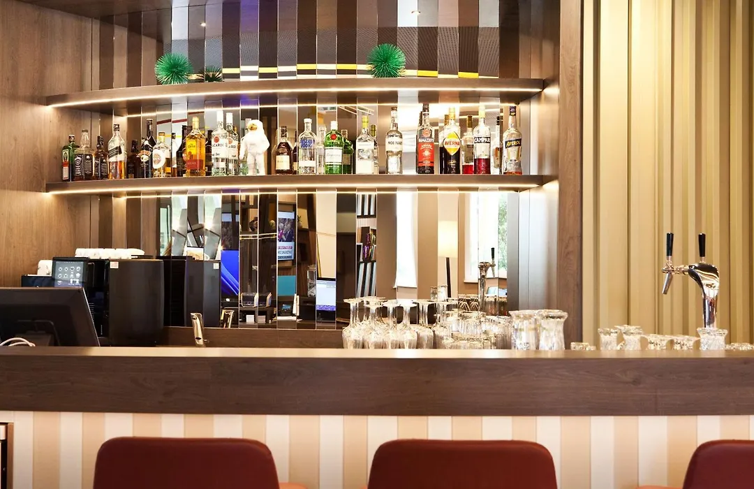 Hampton By Hilton Regensburg-1