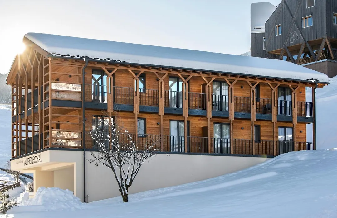 Hotel Alpenroyal-1