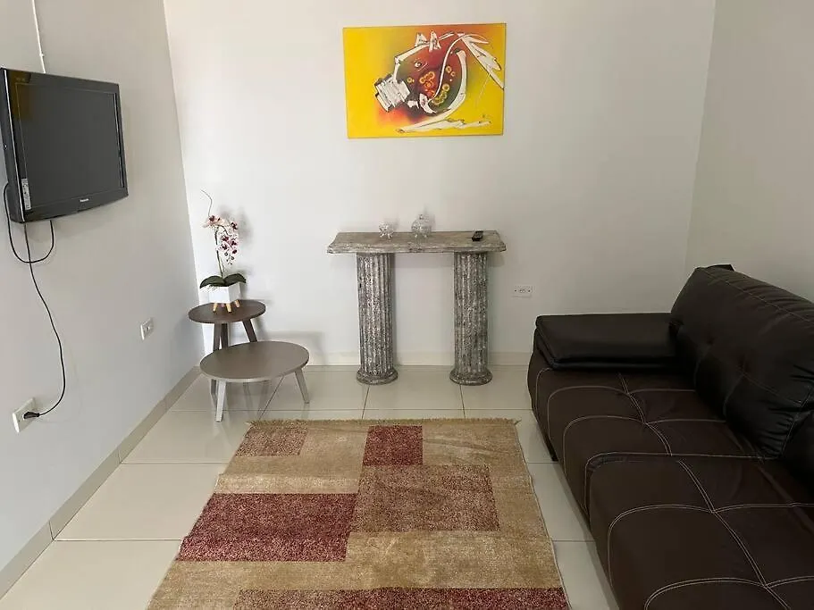 Casa agradável com piscina e área de laser-1