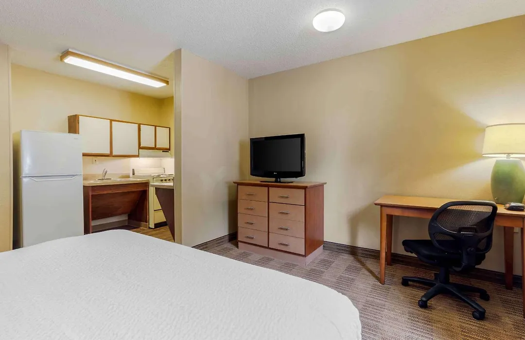 Extended Stay America Suites - Charleston - Northwoods Blvd-1