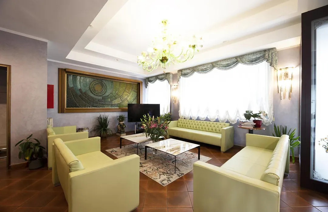 Hotel Vienna-1