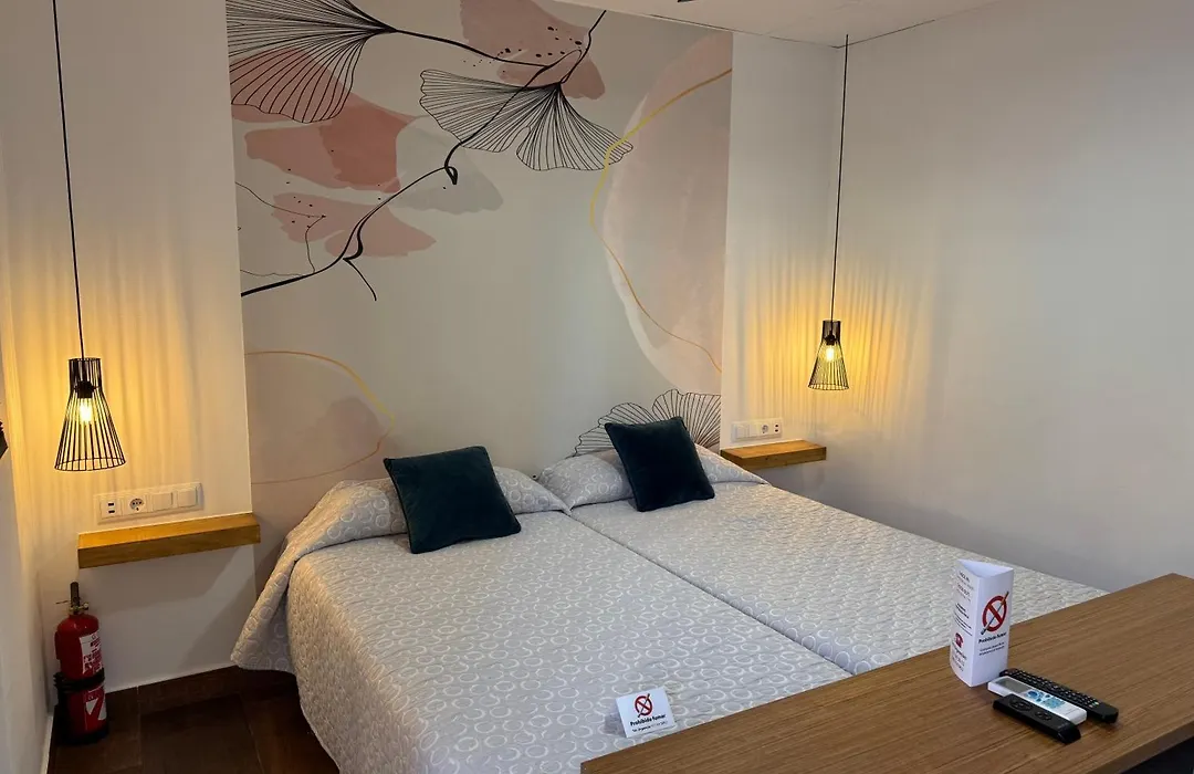 ROVIOR Rooms&Café-1