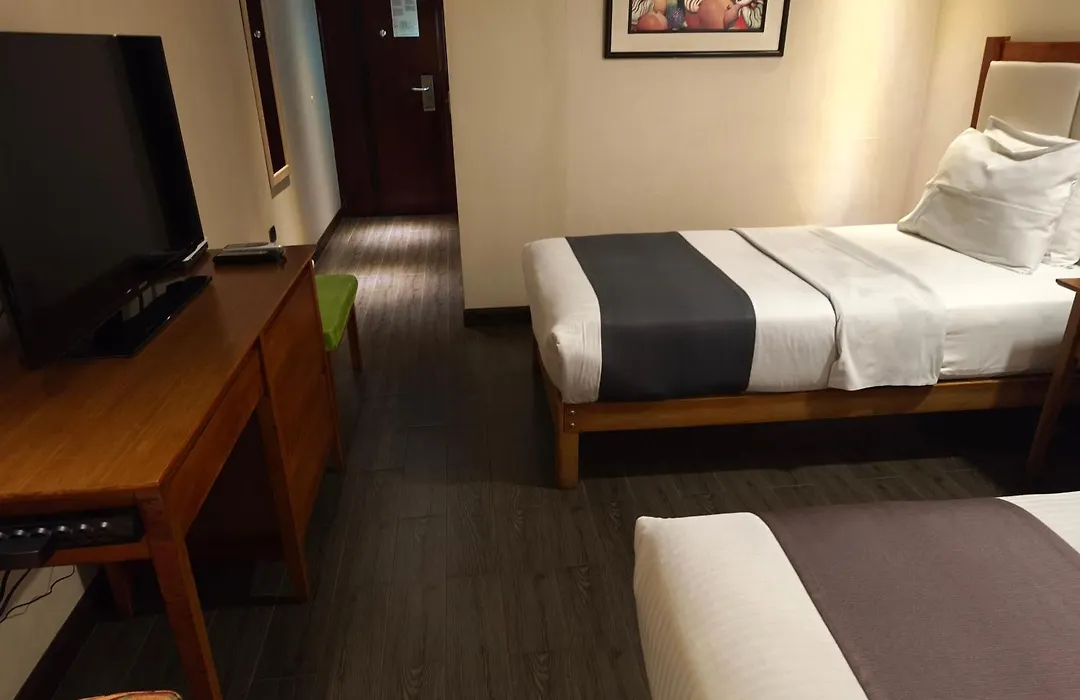 La Luna Inn-1