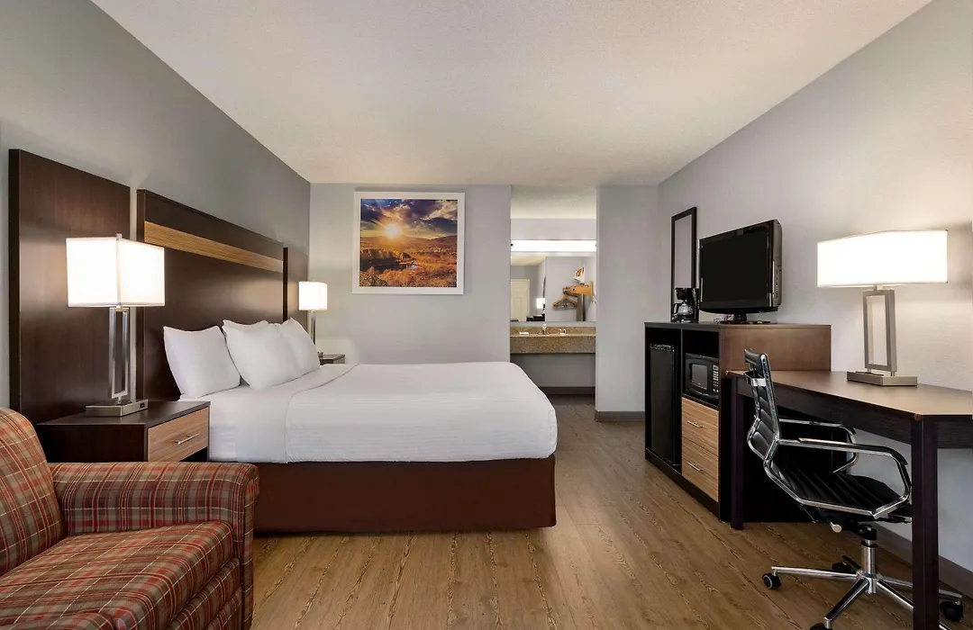 Days Inn By Wyndham Anderson-1