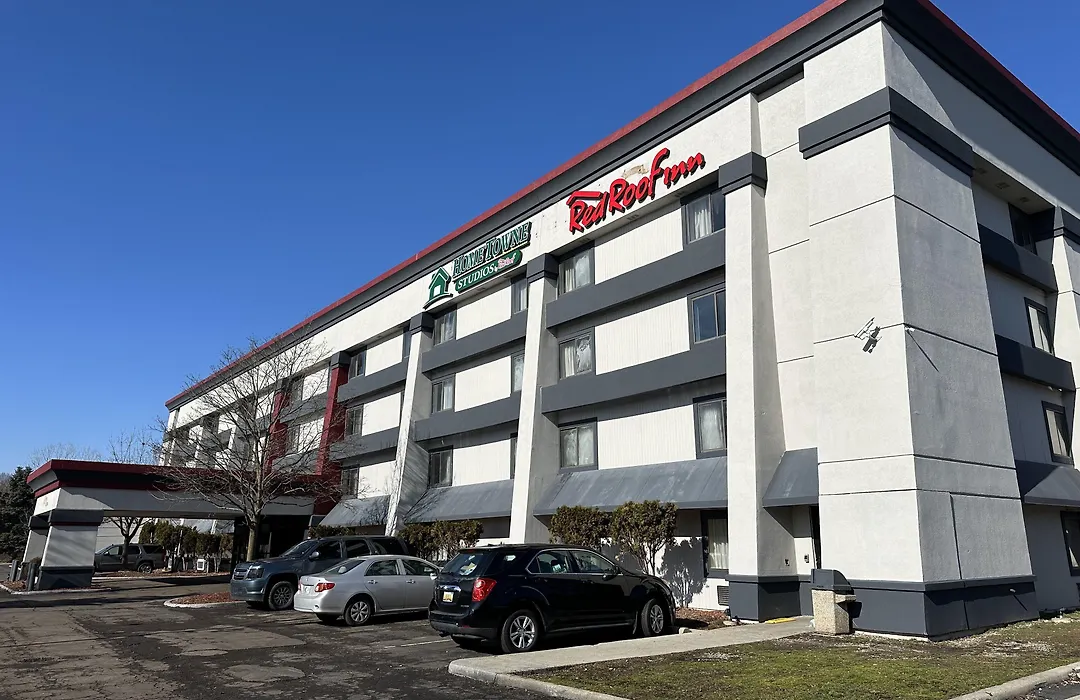 Red Roof Inn Flint-1