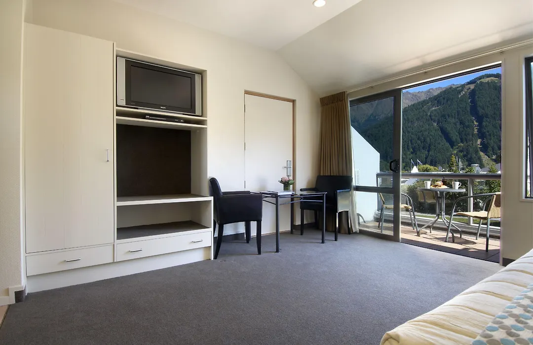 Hurley'S Of Queenstown-1
