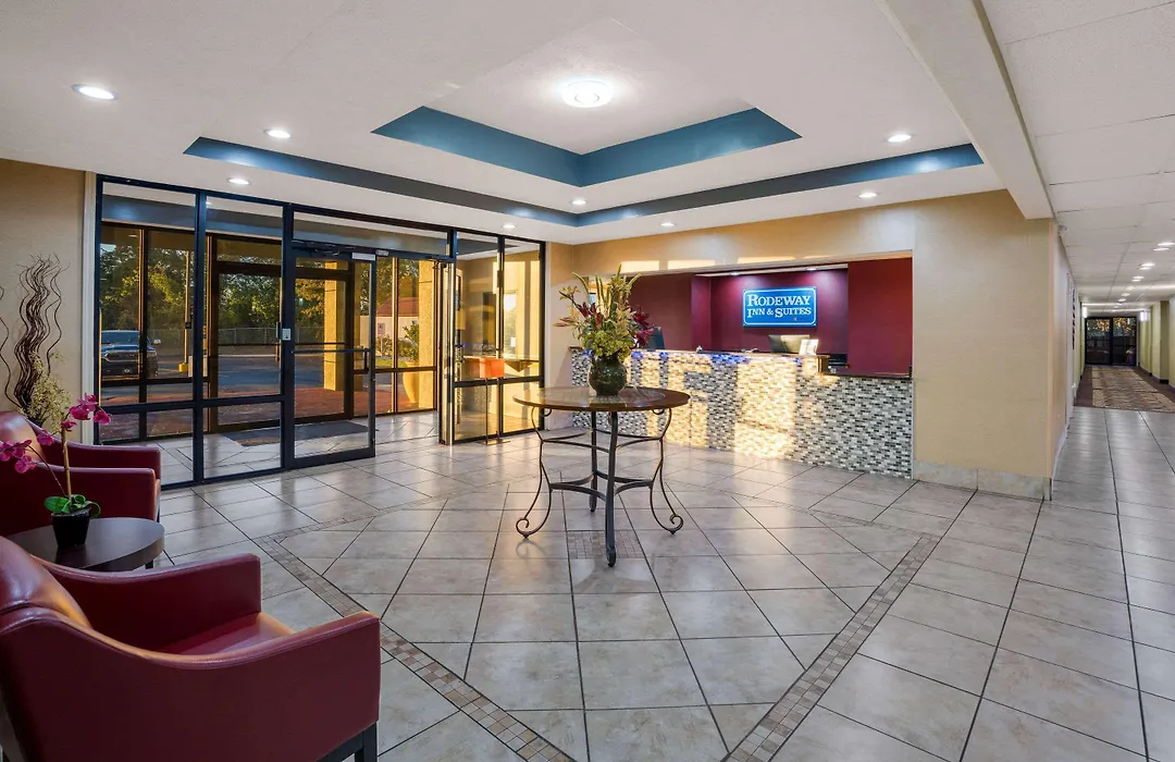 Rodeway Inn-1