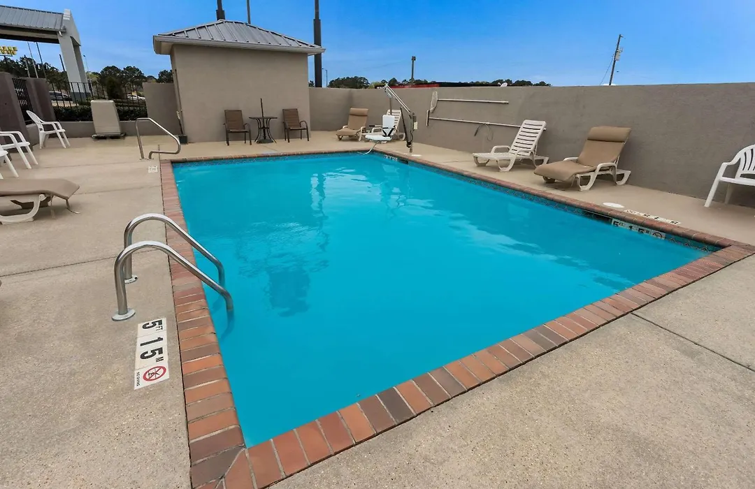 Quality Inn & Suites Pearl-Jackson-1