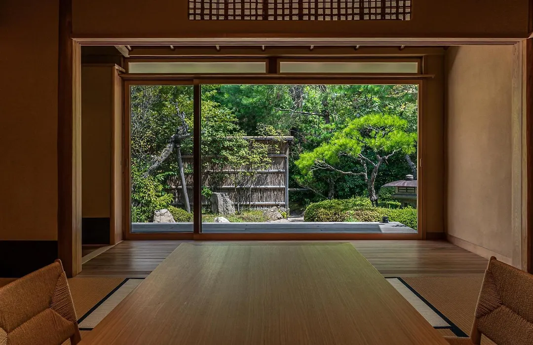 Shourotei, A Luxury Seaside Retreat-1