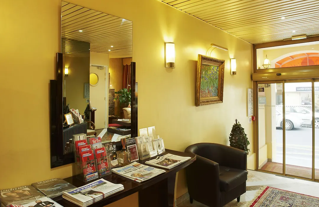 Hotel Poussin-1