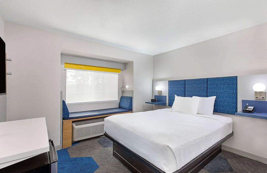 Microtel Inn & Suites By Wyndham Manchester - Newly Renovated-1