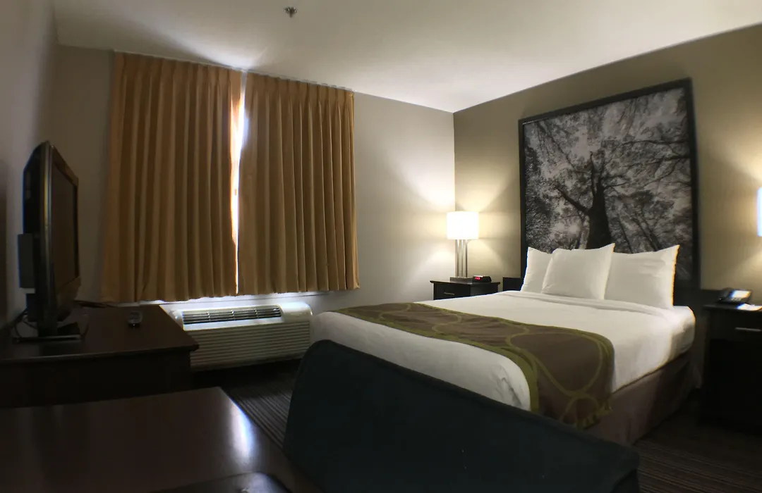 Super 8 By Wyndham Kapuskasing-1