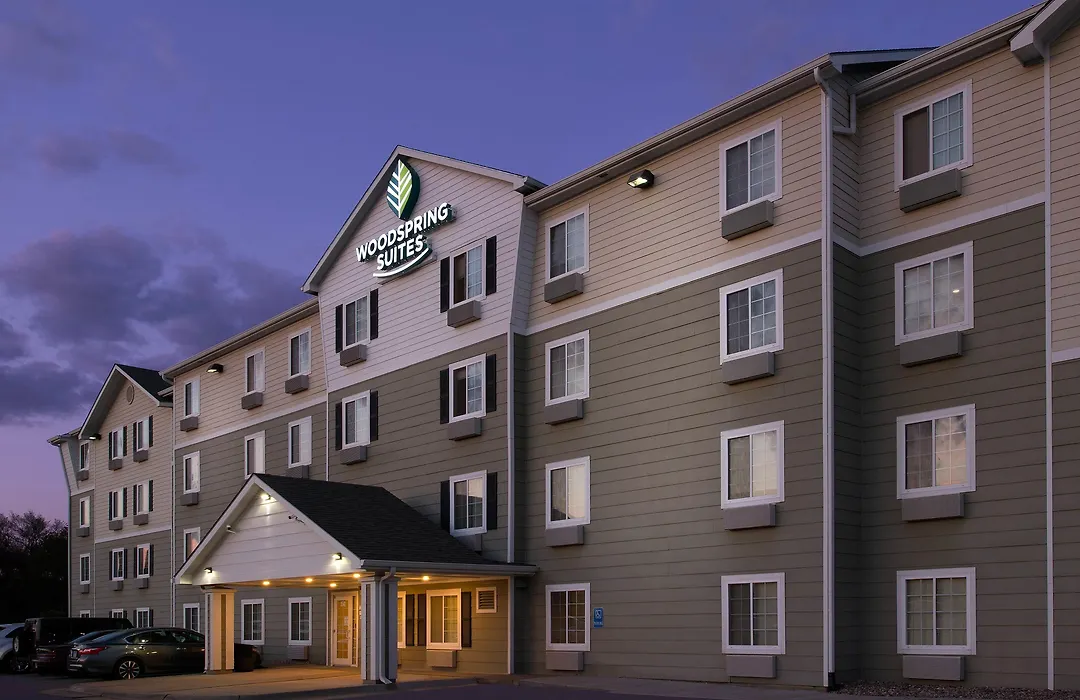 Woodspring Suites Council Bluffs-1