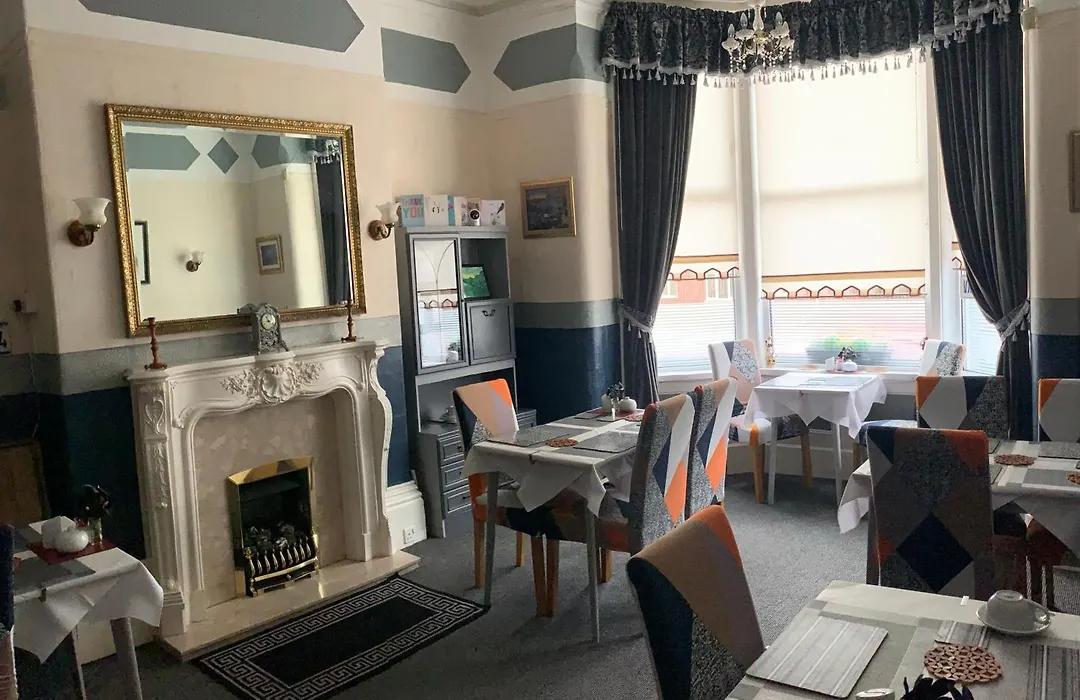 Hornby Villa B&B Couples & Families Only- Quiet Central Location- Near To Winter Gardens-1