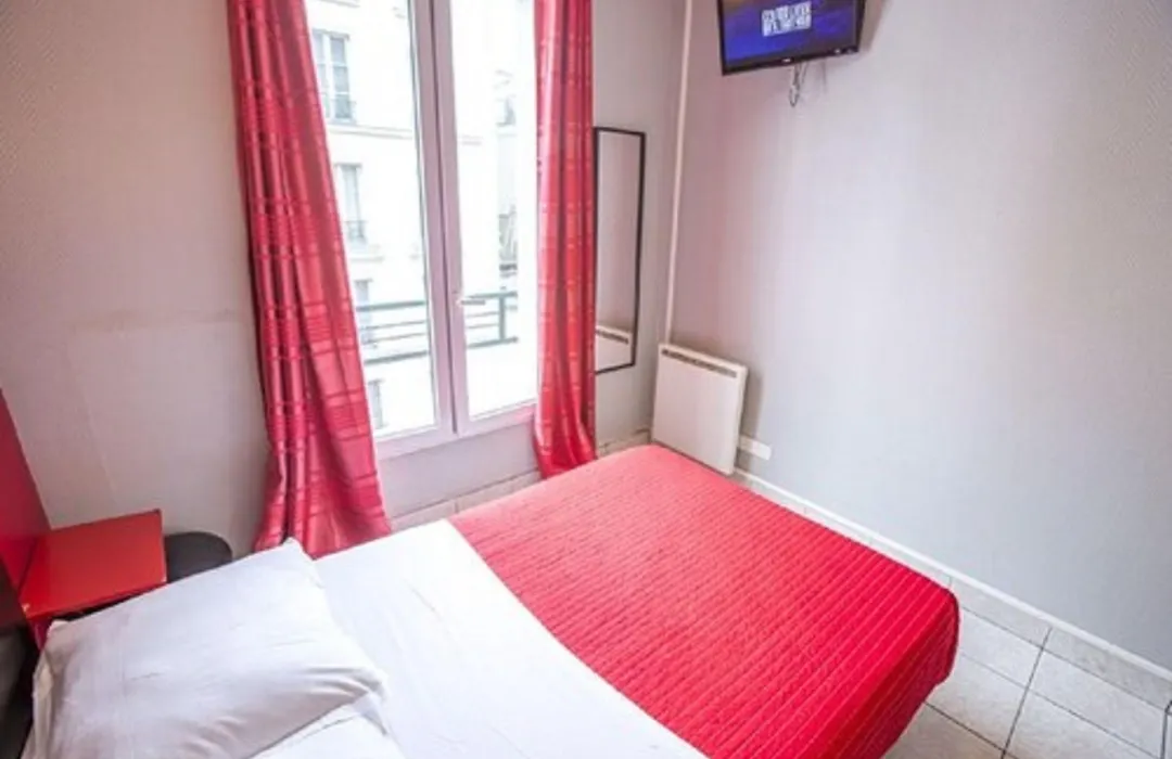Hipotel Paris Montmartre Gare Du Nord-1