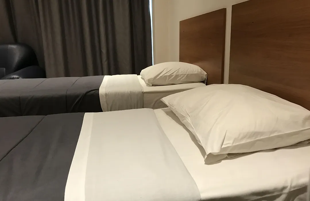 Royal Hotel-1