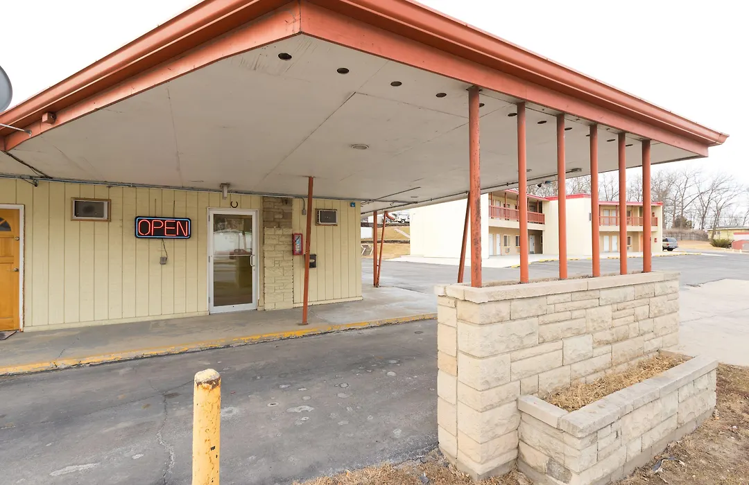 Cozy Rest Motel-1