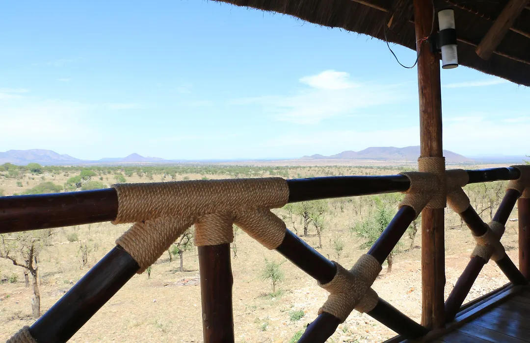 Serengeti Safari Lodge-1