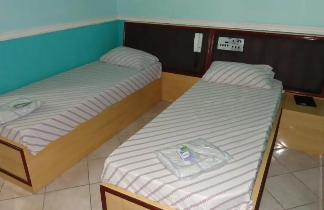 Hotel Yes (Adults Only)-1