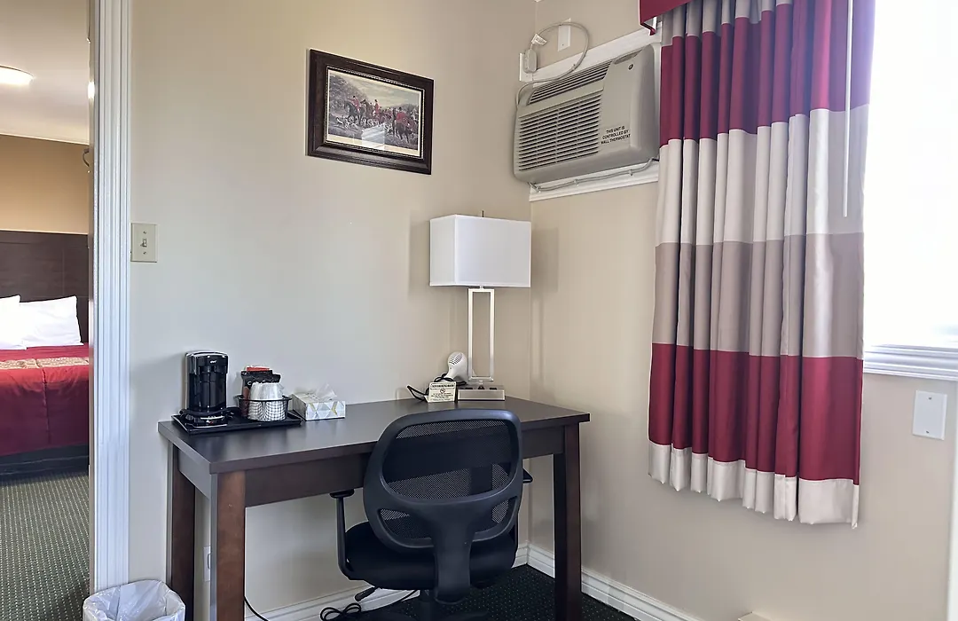 Colonial House Motor Inn-1