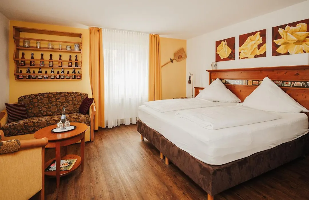 Land-gut-Hotel Landgasthof zur Rose-1