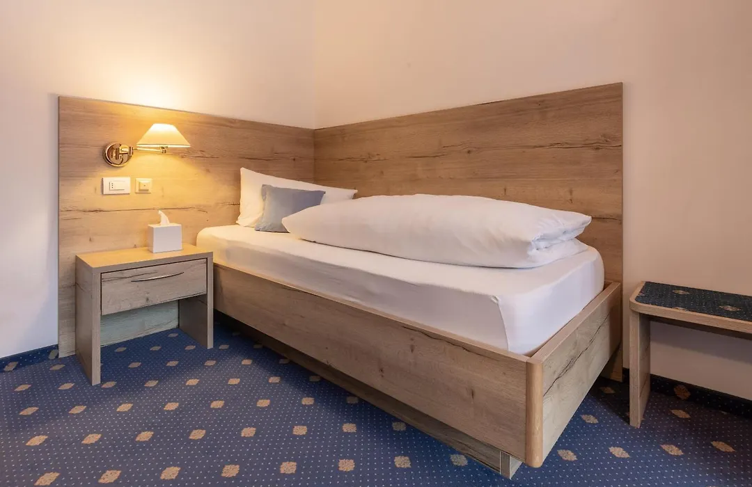 Hotel Erna-1