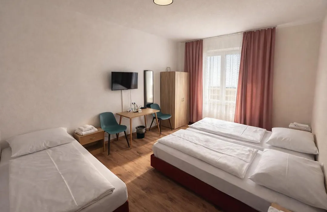 City Hotel Bauer mit Aufzug with elevator-1