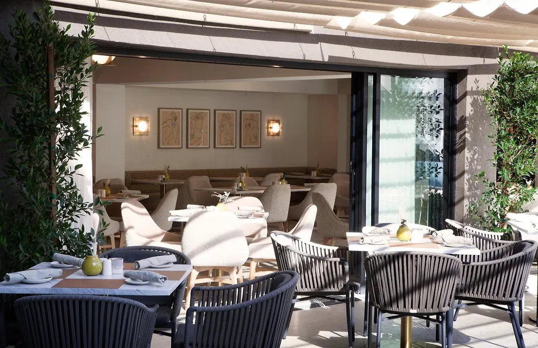 Luxe Sunset Boulevard Hotel-1