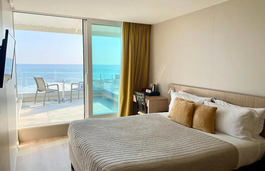 Hôtel La Plage-1