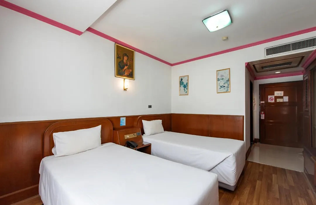 Elizabeth Hotel-1