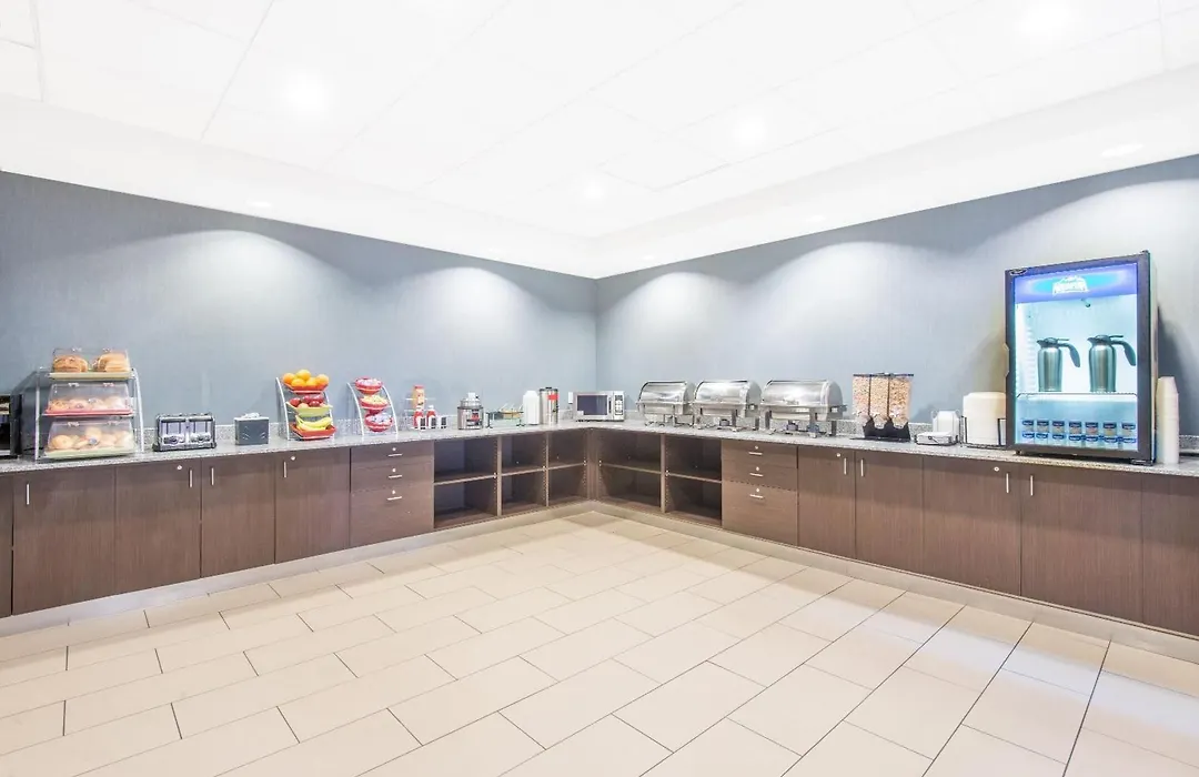 Wingate By Wyndham Niagara Falls-1