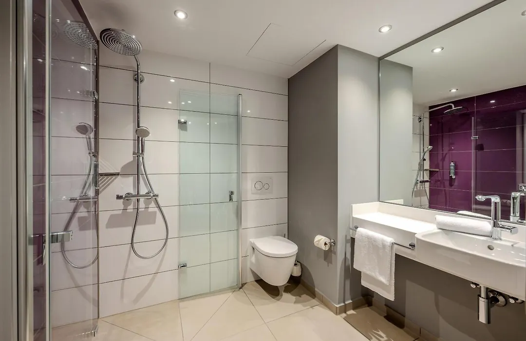 Premier Inn Koeln City Centre-1