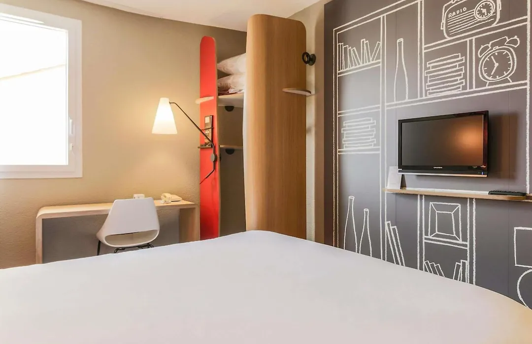 Ibis Bordeaux Centre Bastide-1