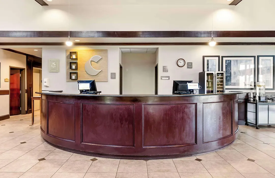 Comfort Suites Palestine-1
