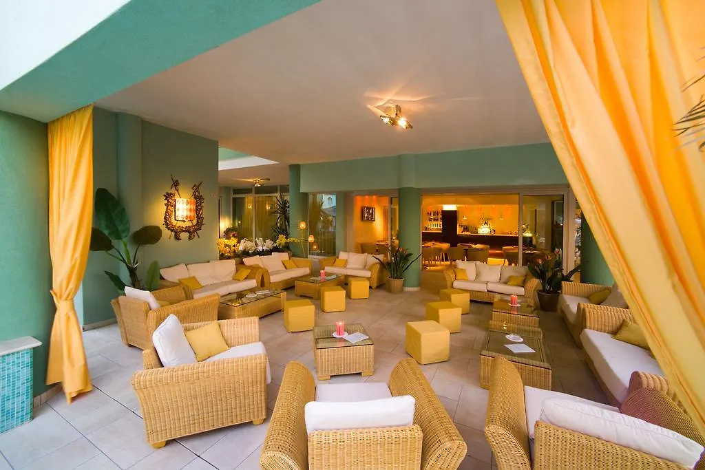 Hotel Montecarlo-1