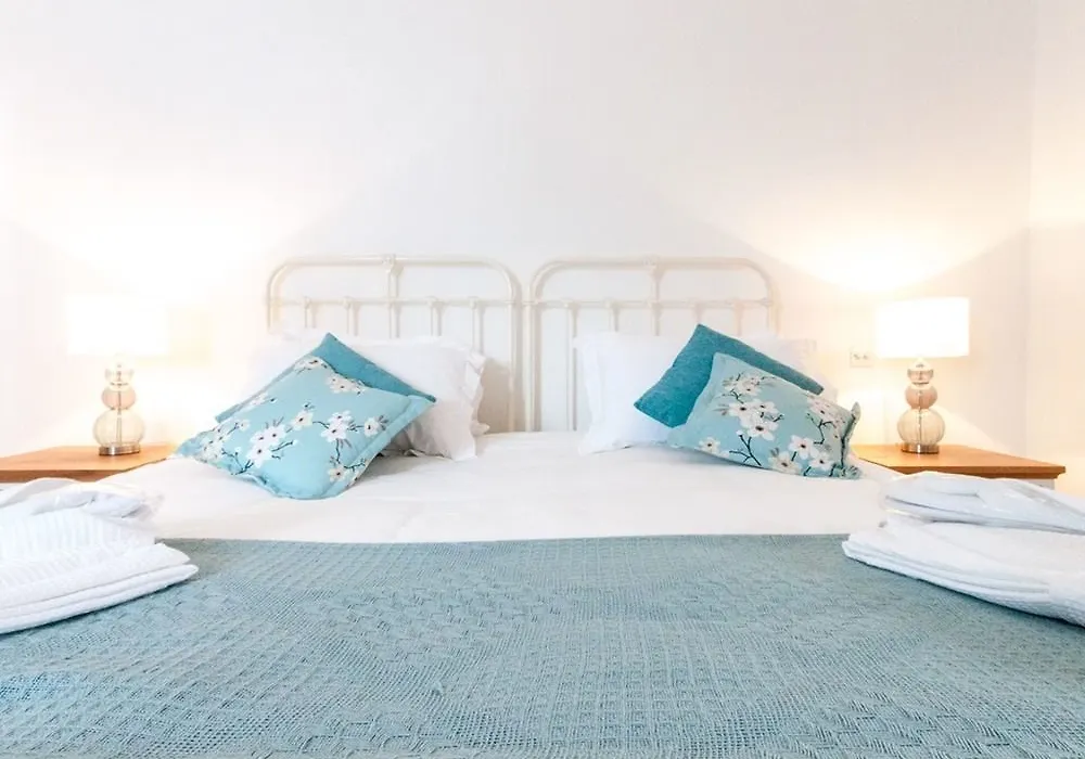 Padstow Bed & Breakfast-1