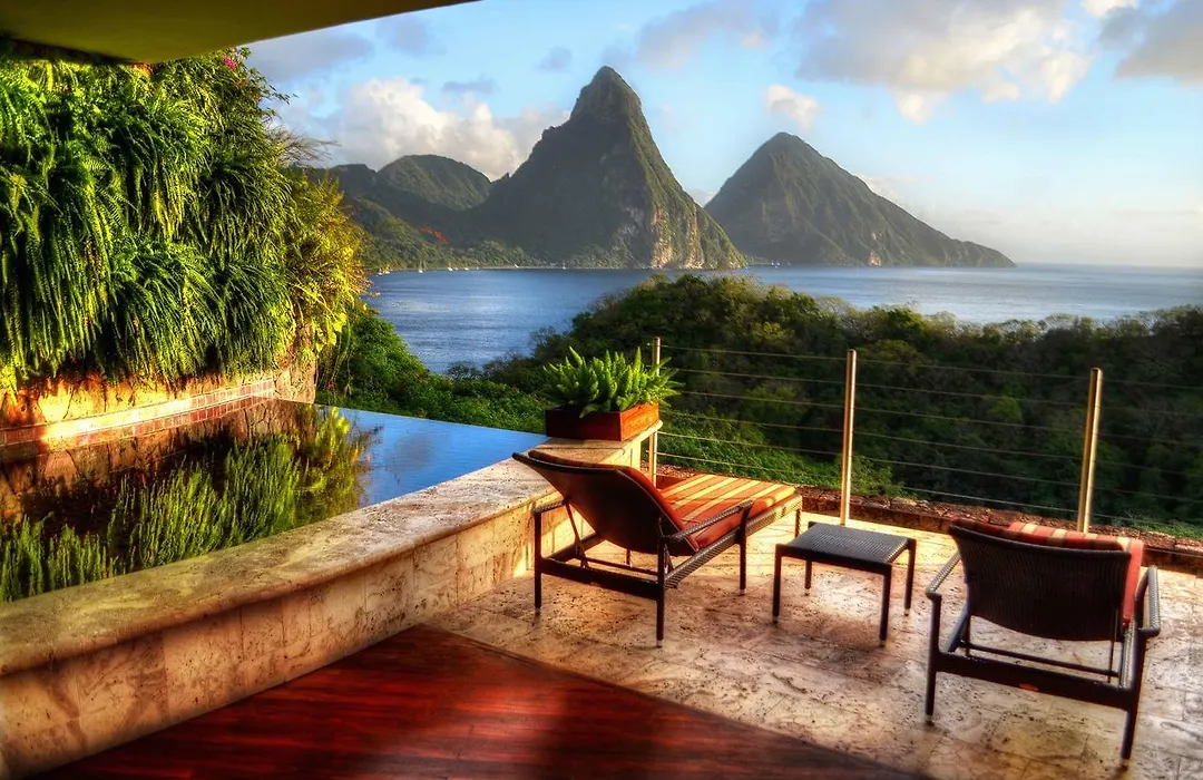 Jade Mountain-1