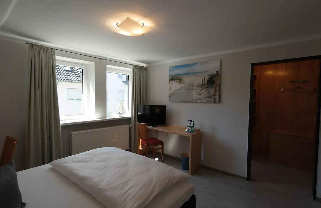 Hotel Lindas-1