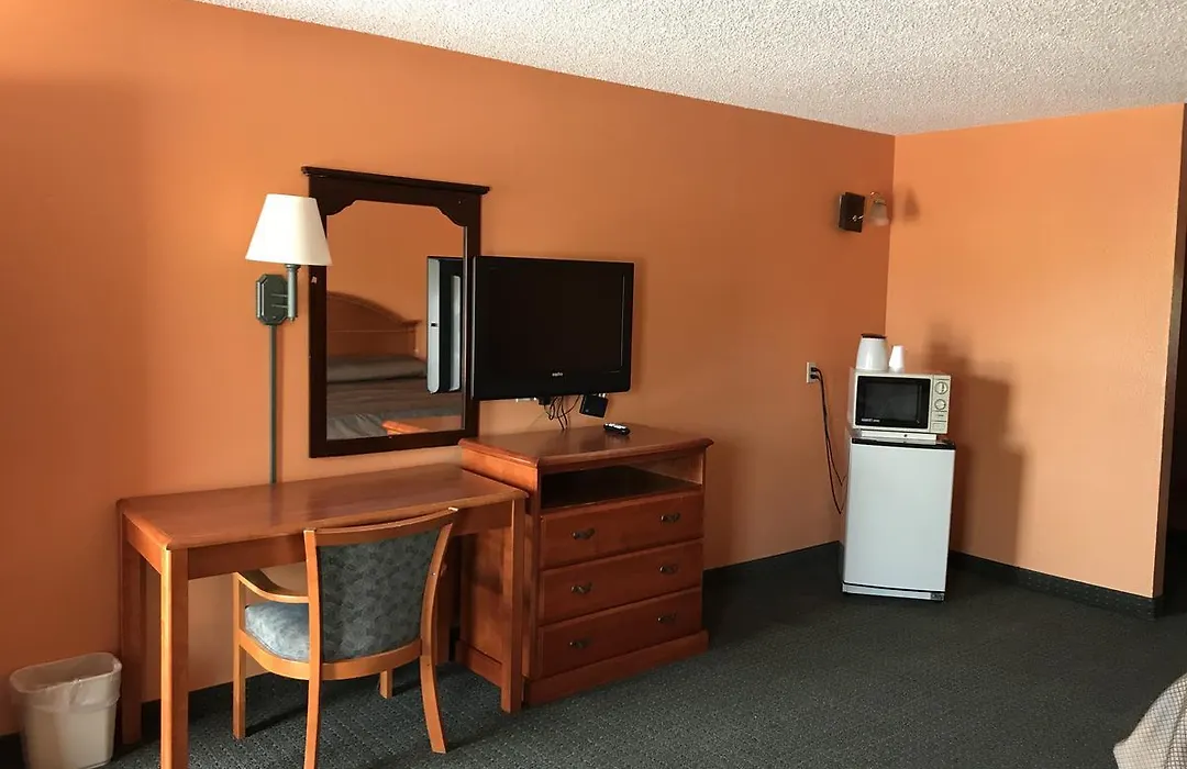 American Inn-1