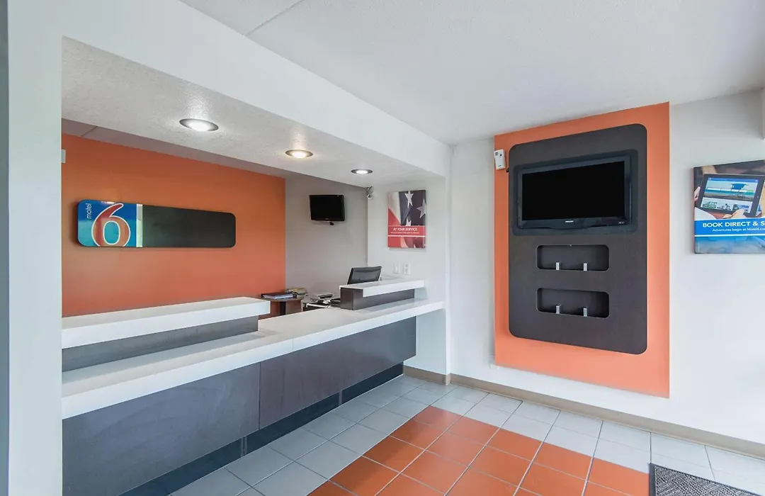 Motel 6-Overland Park, Ks-1