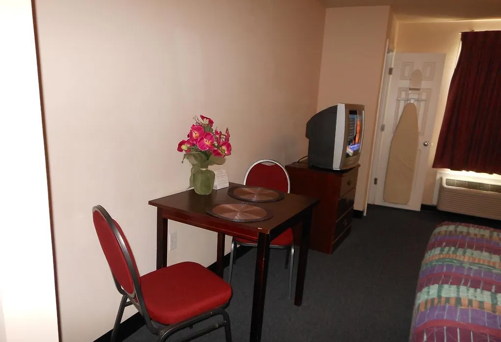 Savannah Suites Chesapeake-1