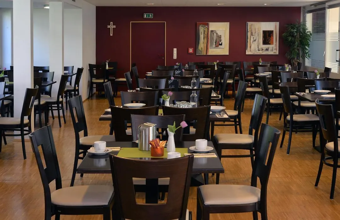 Nell-Breuning-Hotel-1